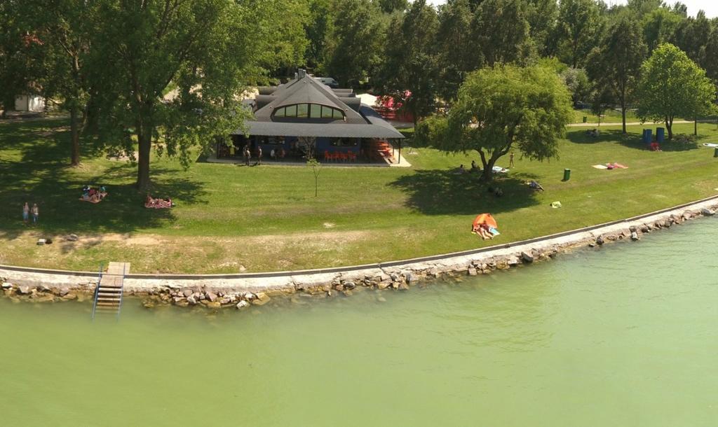 Szines Panorama Apartman Balatonlelle Ngoại thất bức ảnh